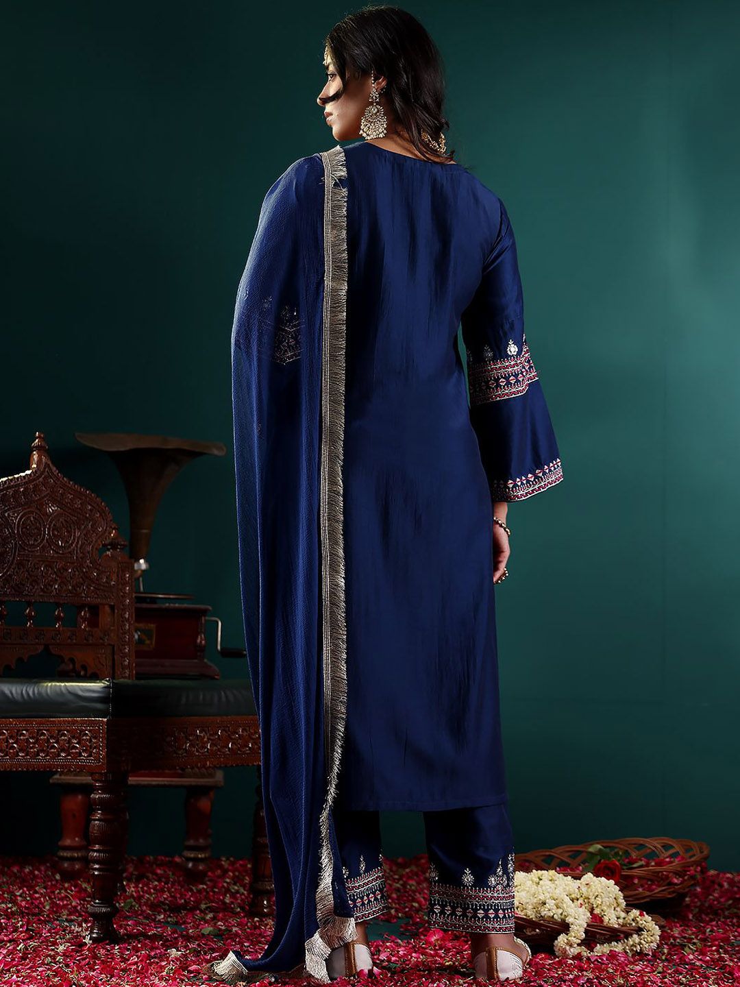 Dhiyona VA Women's Ethnic Motifs Embroidered Kurta with Embroidered Trousers & With Dupatta