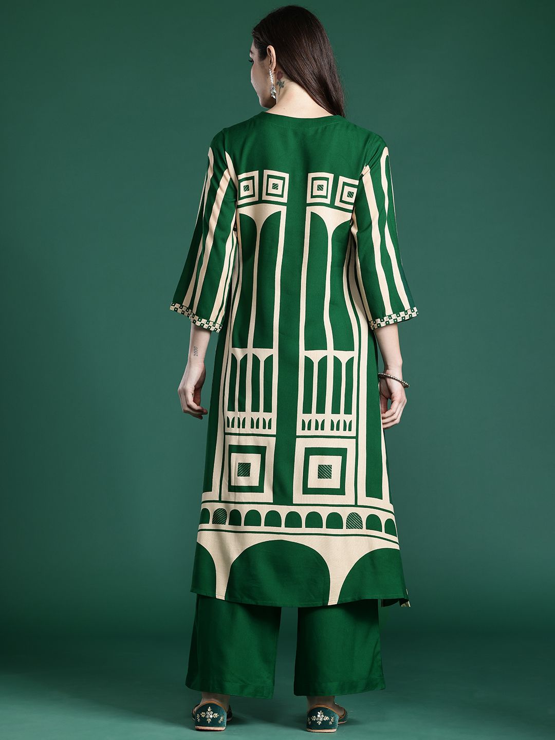 Dhiyona IE Women Printed Beads and Stones Kurta with Palazzos