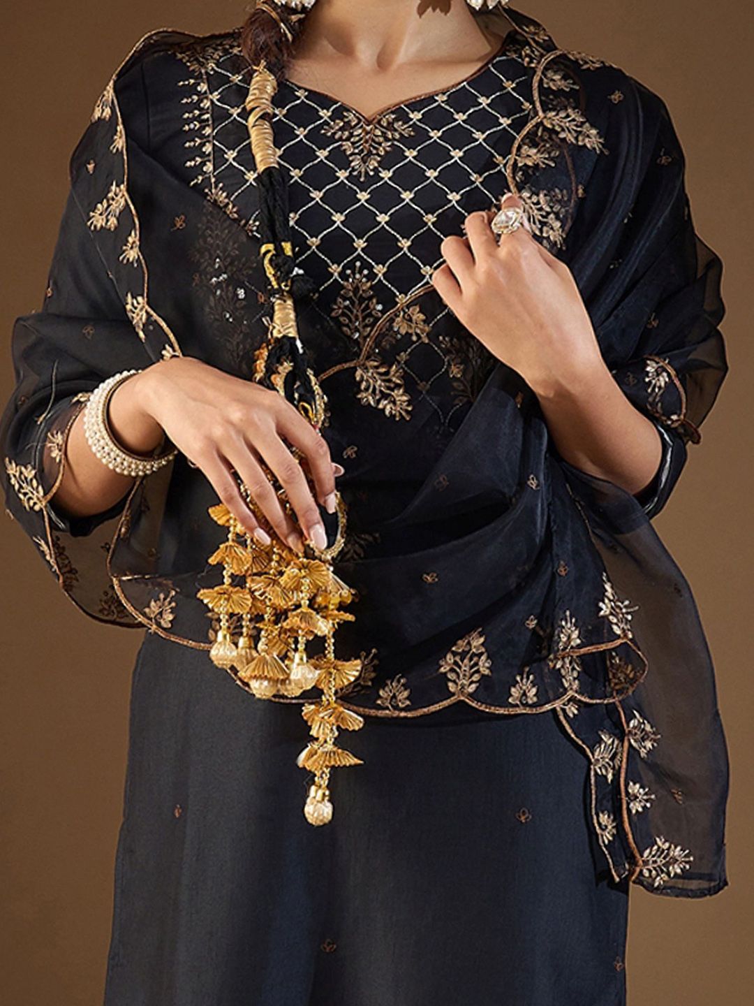 Dhiyona IE Women Embroidered Regular Liva Kurta with Trousers & With Dupatta