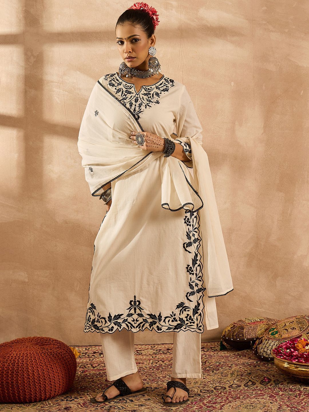 Dhiyona IE Women Ethnic Motifs Embroidered Regular Thread Work Pure Cotton Kurta with Trousers & With Dupatta