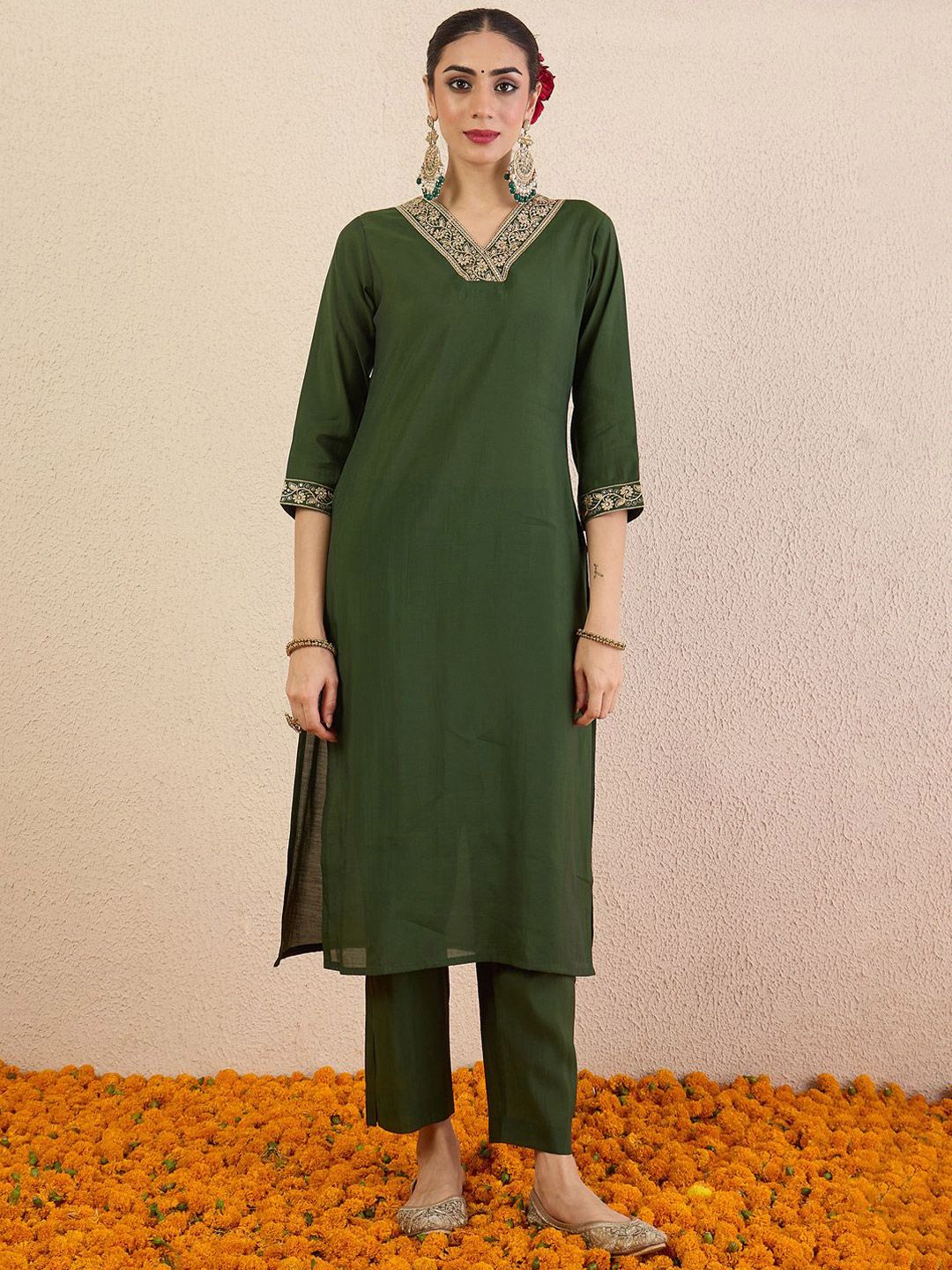Women Ethnic Motifs Embroidered Regular Kurta with Trousers & With Dupatta
