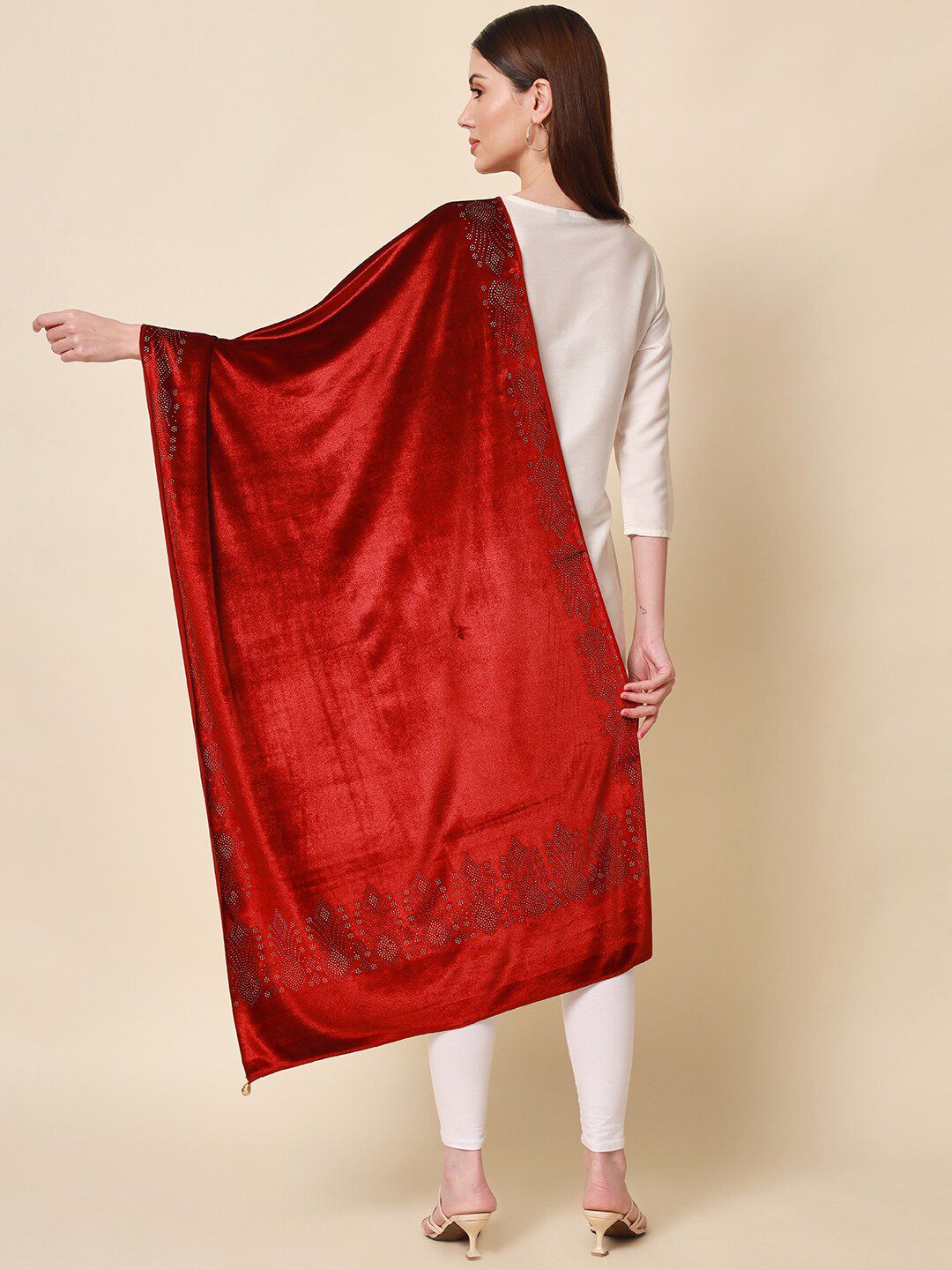Dhiyona PA Women Maroon Velvet Crystal Shawl