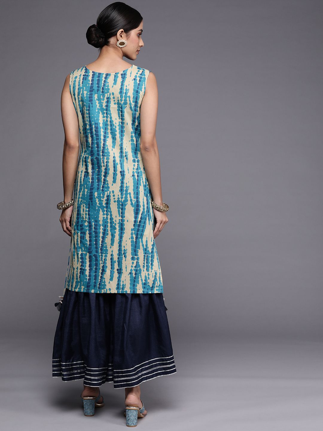 Dhiyona IE Women Blue Dyed Kurta with Sharara