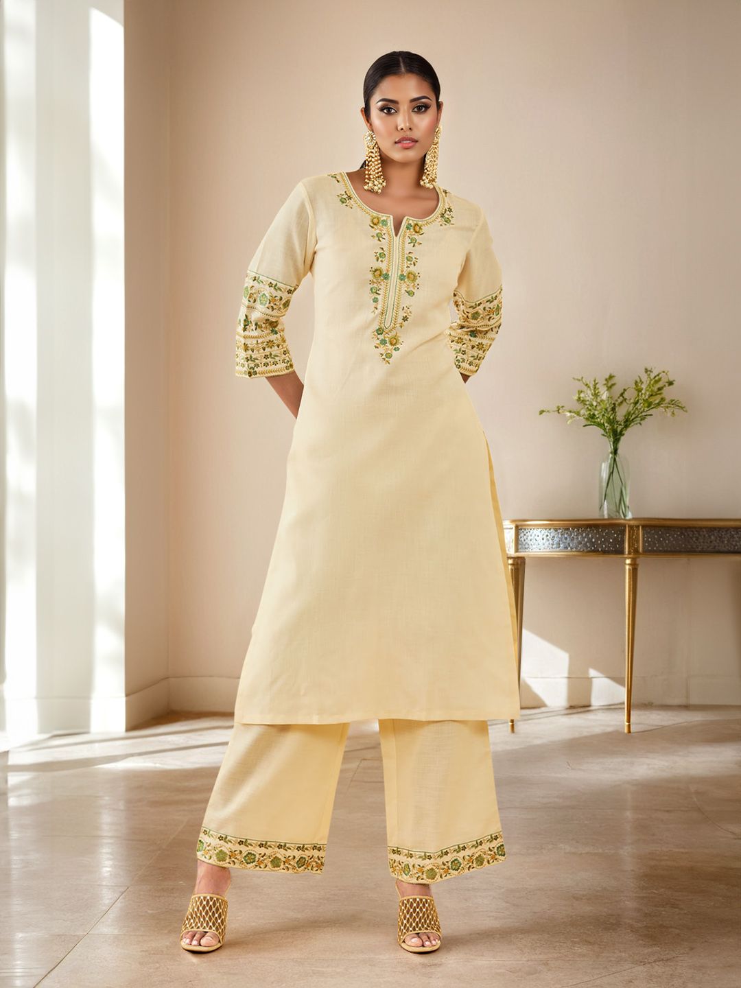 Dhiyona SO Women's Floral Embroidered Regular Thread Work Kurta with Palazzos