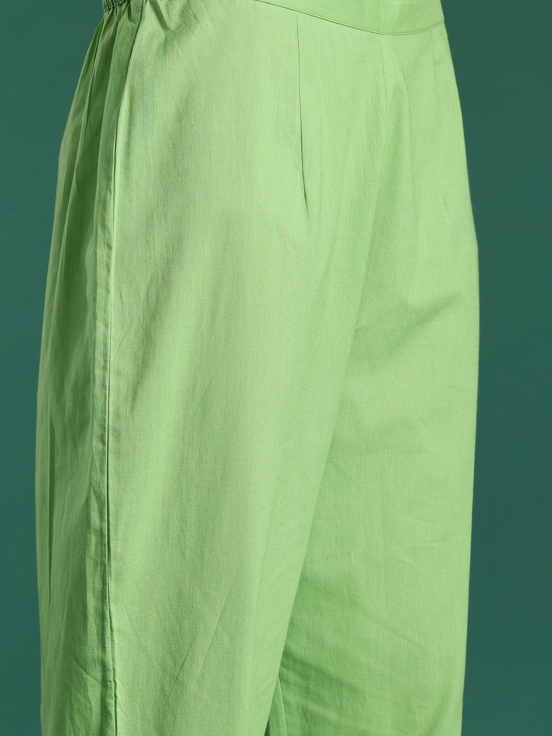 Dhiyona IE Women Floral Printed Pure Cotton Kurta with Trousers & With Dupatta