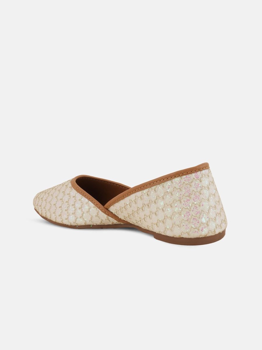 Dhiyona AK Embellished Square Toe Mojaris