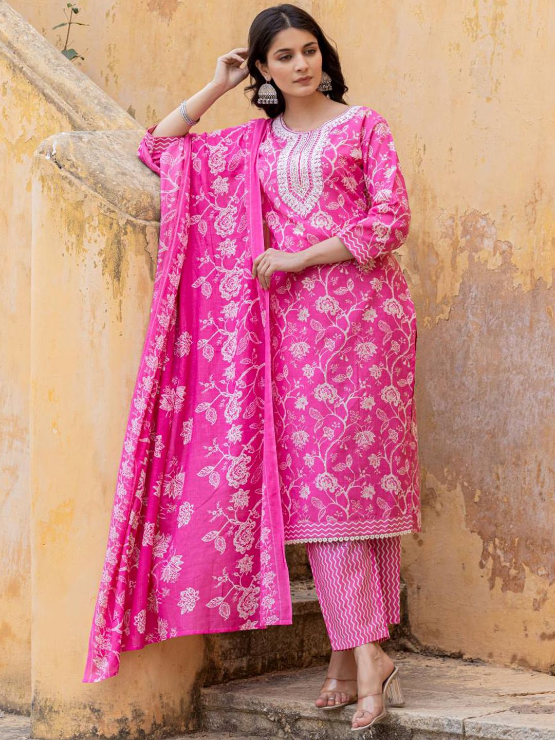 Dhiyona VA Women'sFloral Printed Regular Thread Work Kurta with Trouser & Dupatta
