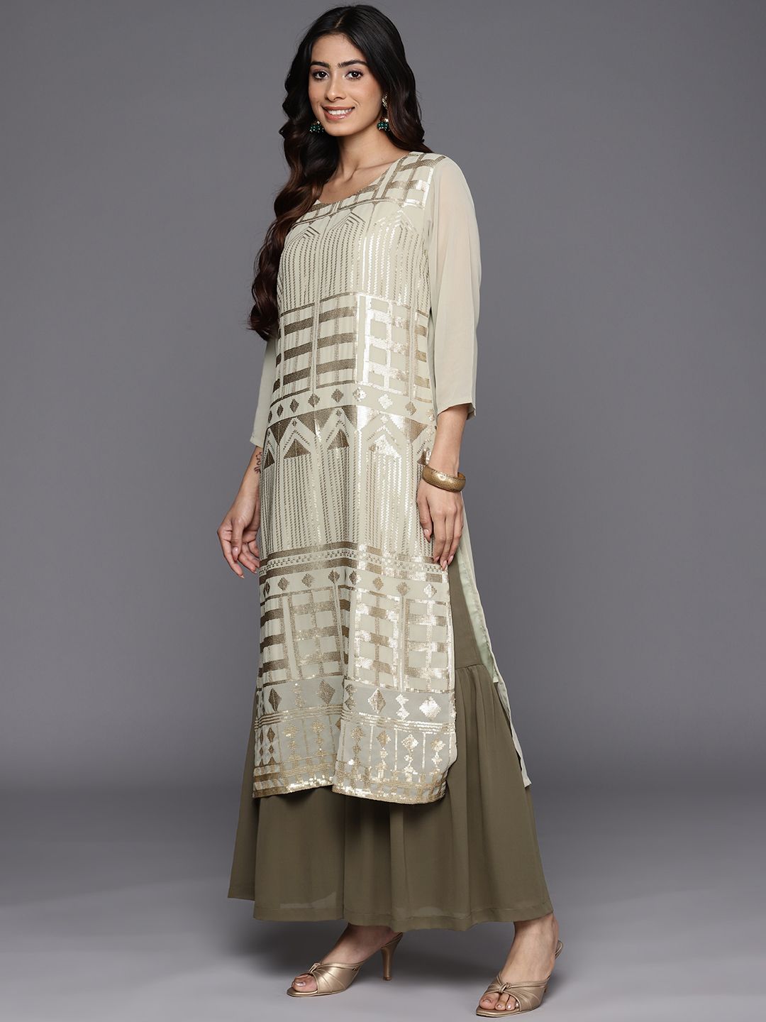 Dhiyona VA Women'sEmbroidered Regular Sequinned Kurta With Palazzos & Dupatta