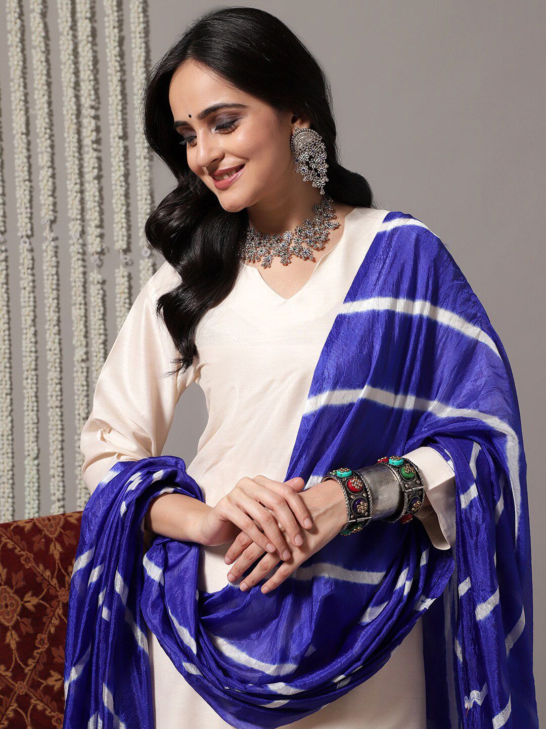 Dhiyona SN Women's V-Neck Straight Kurta With Trousers & Dupatta