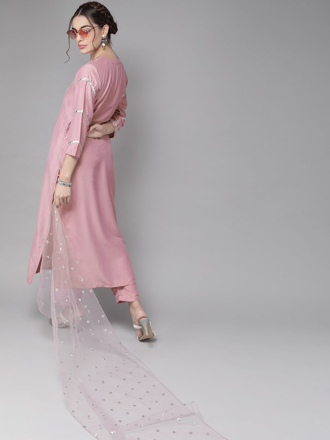 Dhiyona VA Women'sRich Mauve And Silver Embroidered Kurta Set