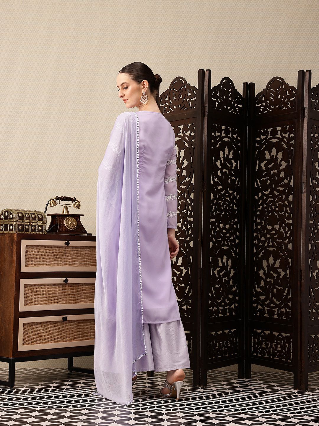 Dhiyona PD Women Paisley Yoke Design Thread Work Jashn Kurta with Sharara & Dupatta