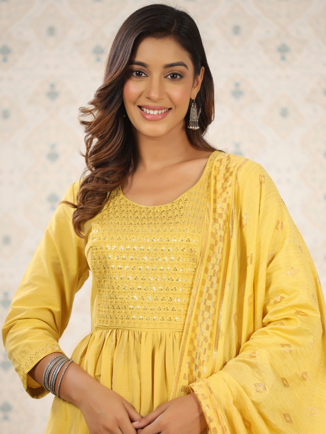 Dhiyona OD Ethnic Motifs Yoke Design Sequinned Kurta with Trousers & Dupatta