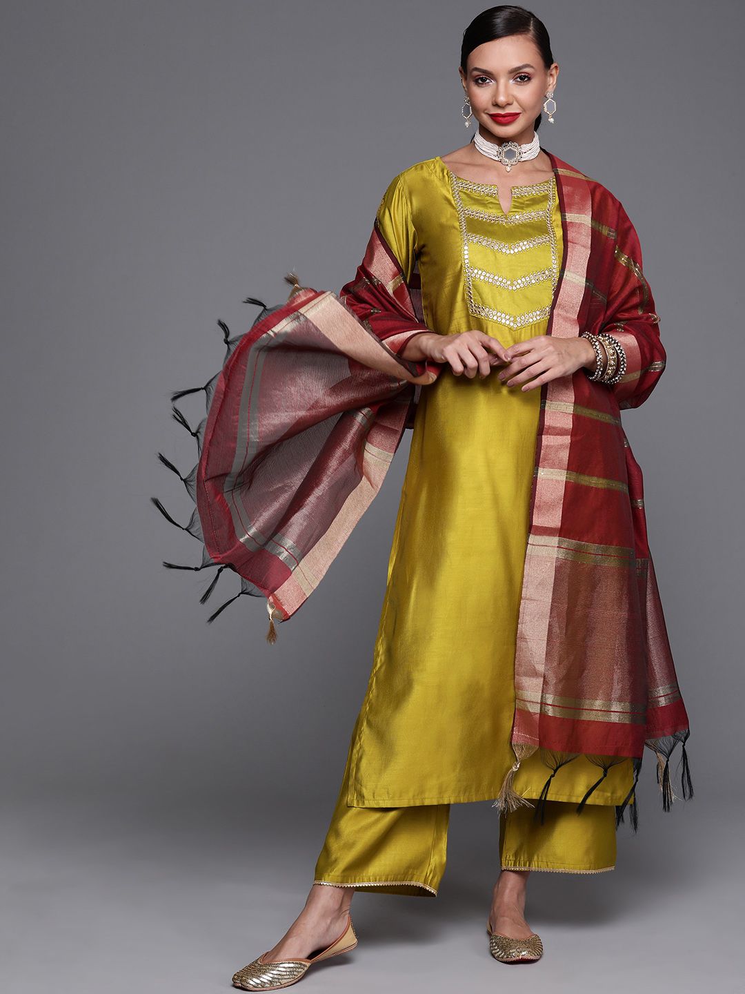 Dhiyona IE Women Olive Green Ethnic Motifs Embroidered Kurta with Trousers & Dupatta