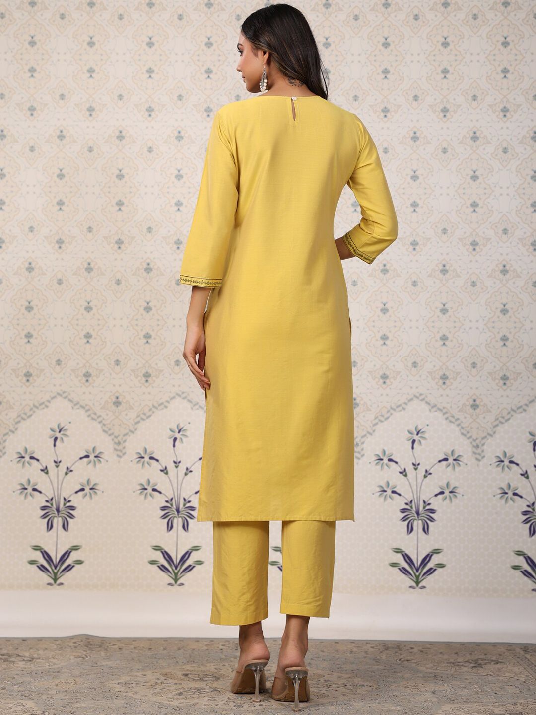 Dhiyona OD Yellow Floral Yoke Design Round Neck Sequinned Straight Kurta