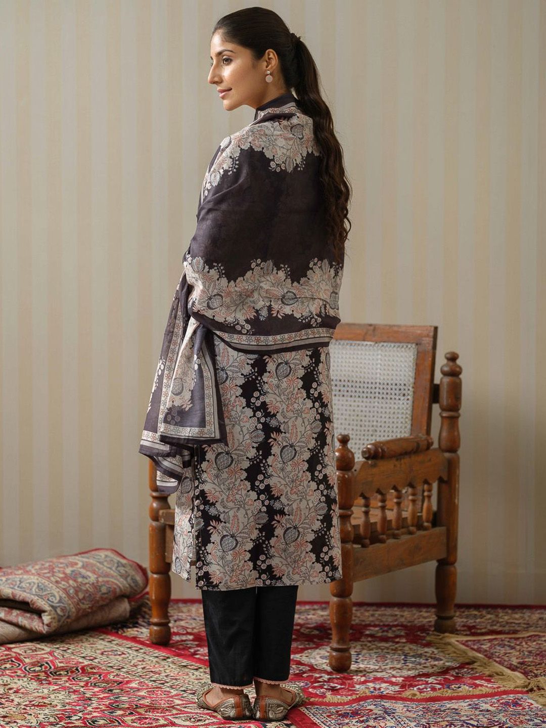 Dhiyona OD Floral Printed Lace Inserts Kurta With Palazzos & Dupatta