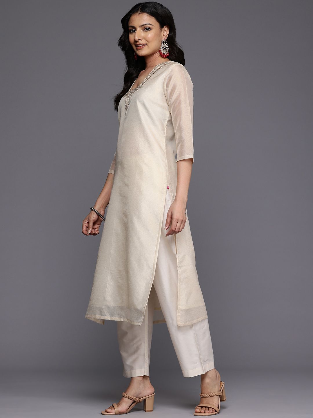 Dhiyona VA Women'sEthnic Motifs Embroidered Kurta with Trousers & With Dupatta