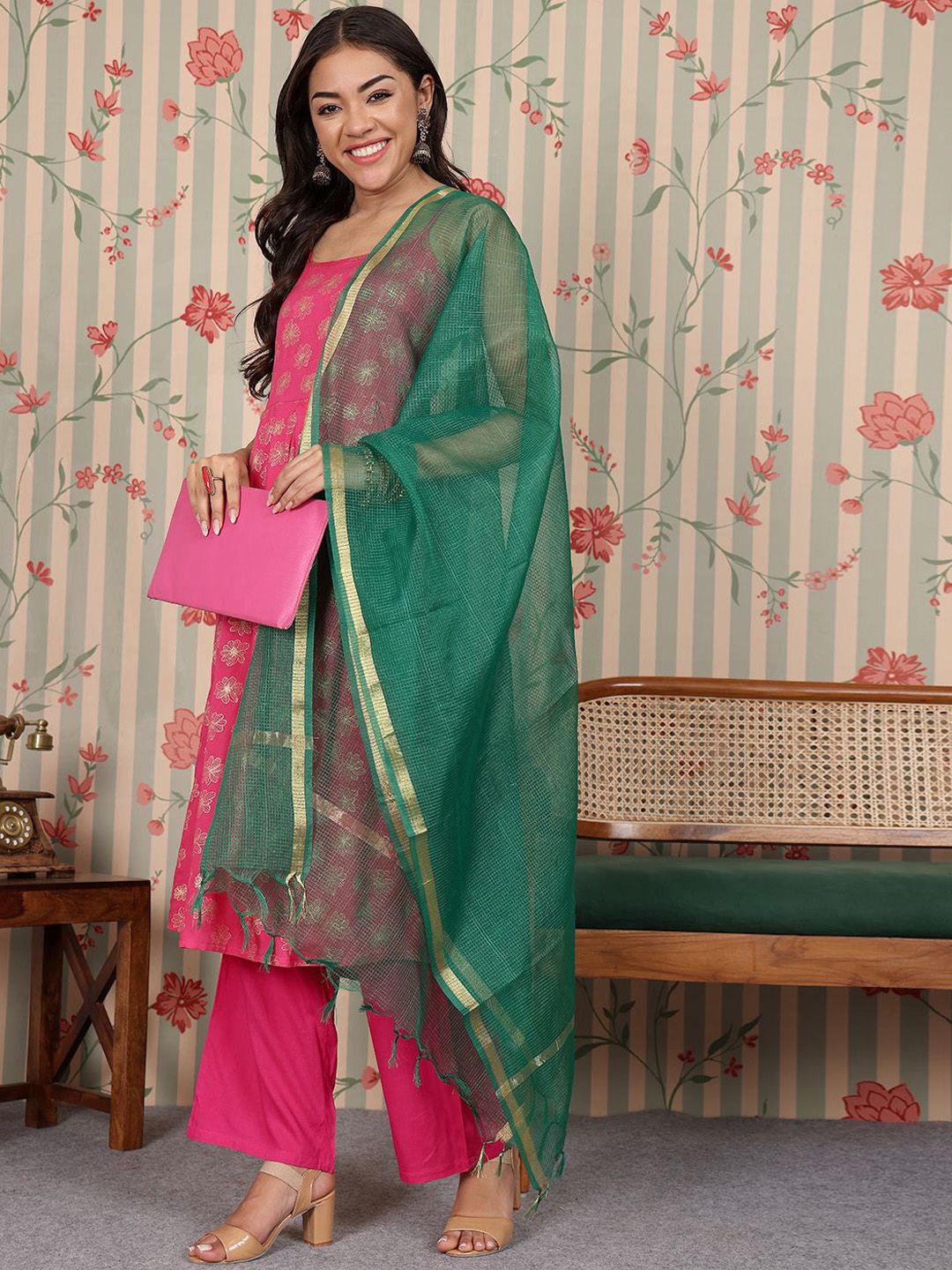 Dhiyona OD Women Floral Printed Regular Kurta with Trousers & With Dupatta