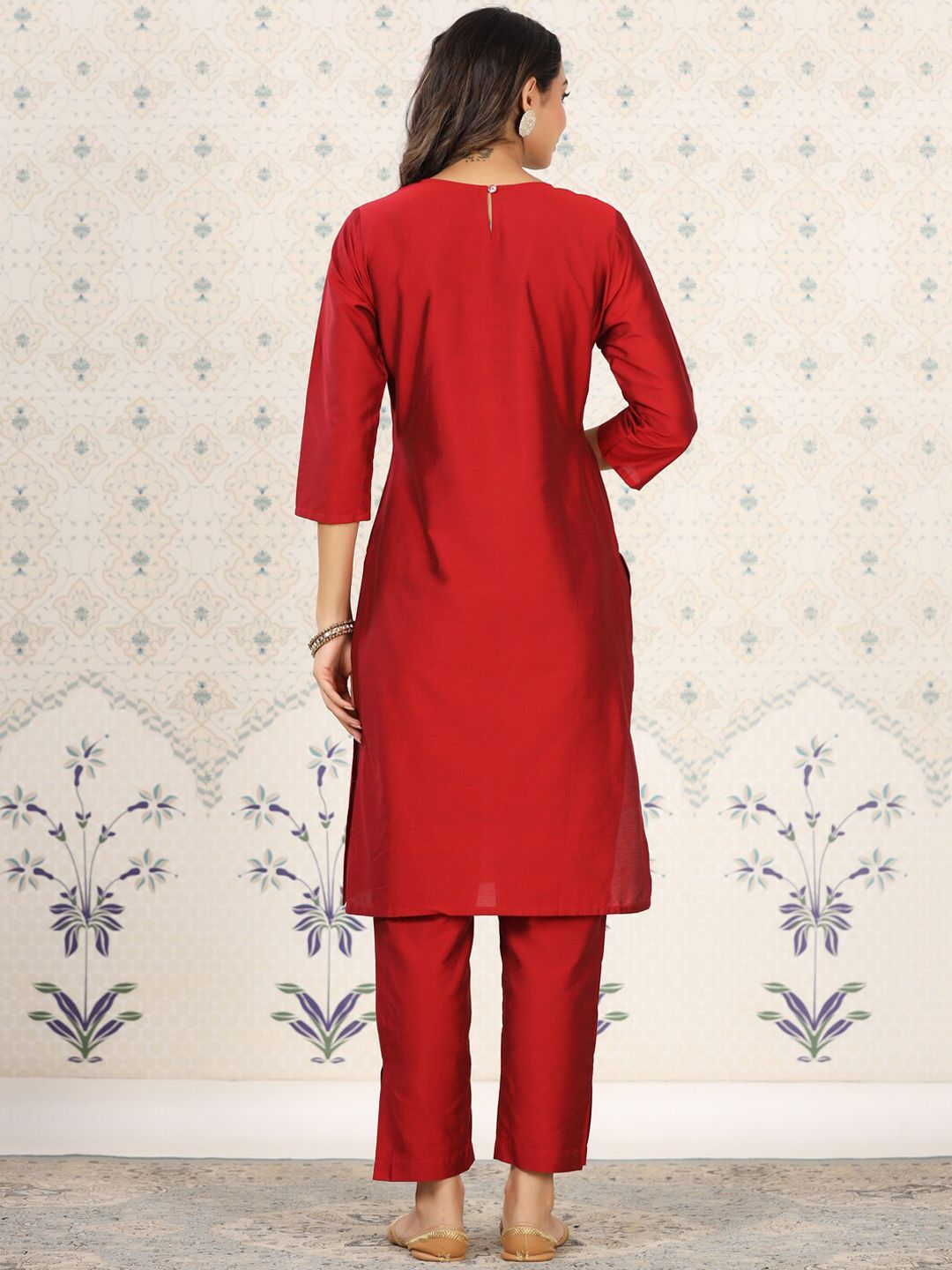 Dhiyona OD Floral Embroidered Kurta