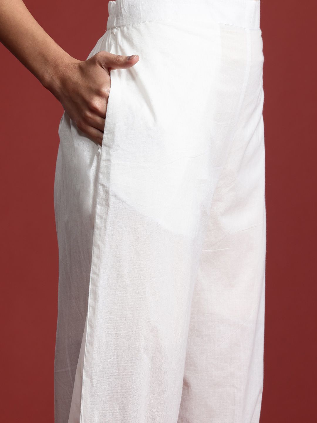 Dhiyona IE Floral Embroidered Thread Work Pure Cotton Kurta with Trousers & With Dupatta