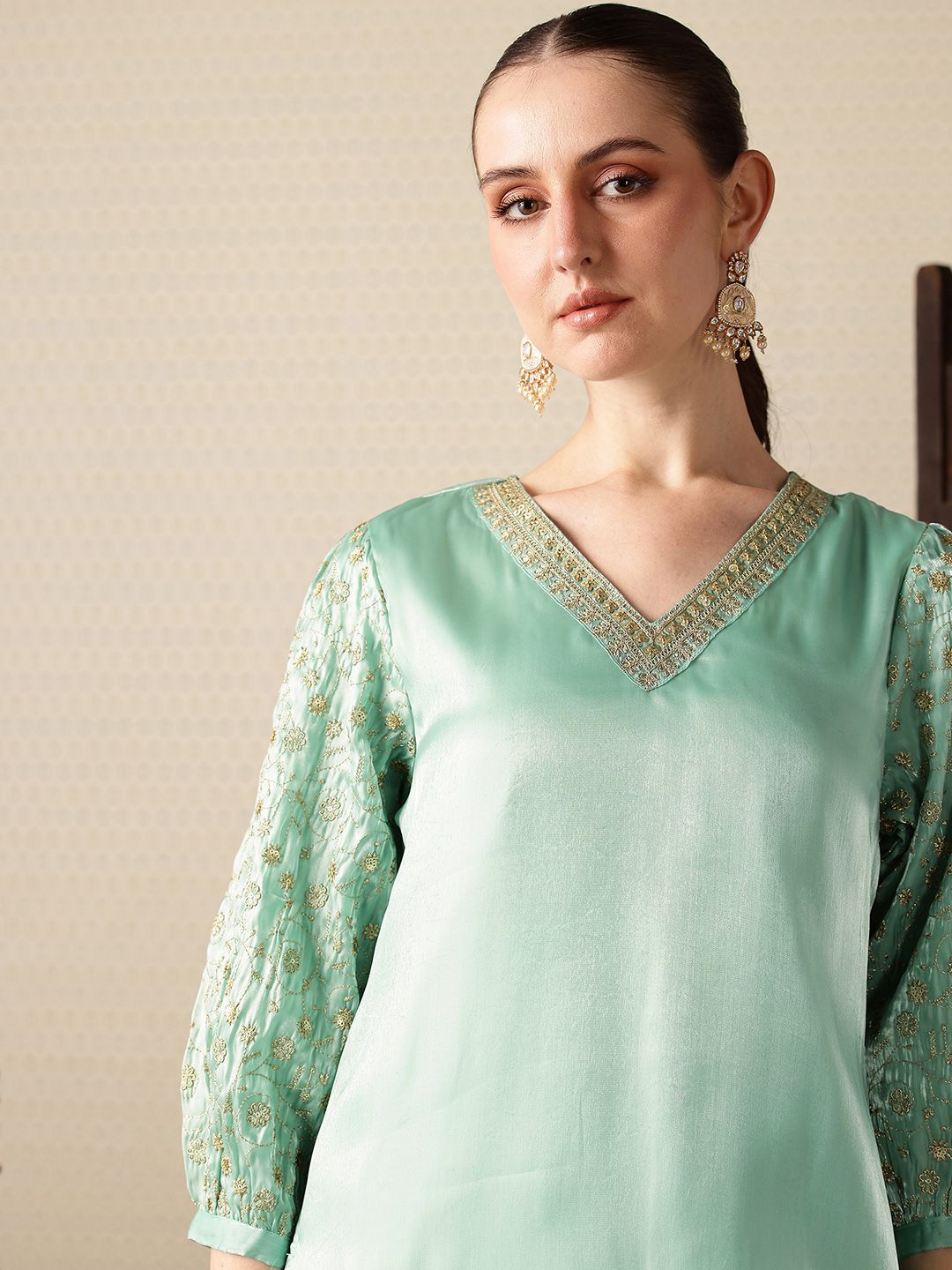 Dhiyona PD Women Floral Embroidered Jashn Kurta with Trousers & Dupatta