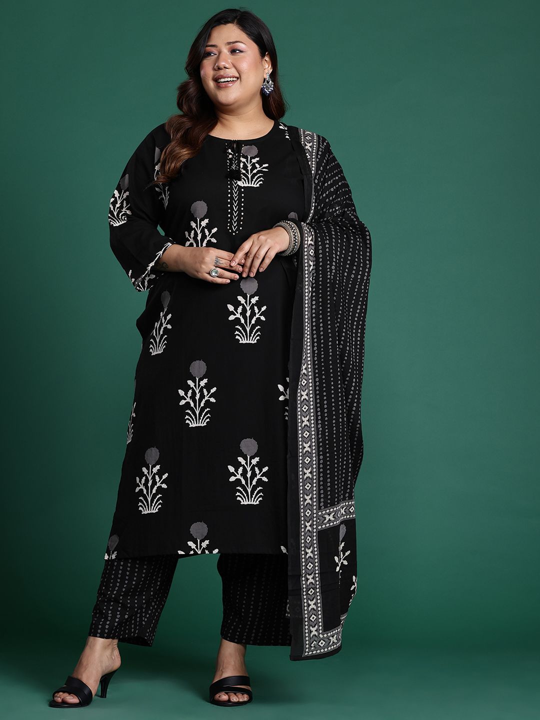Plus Size Floral Printed Sequinned Pure Cotton Kurta with Trousers & With Dupatta