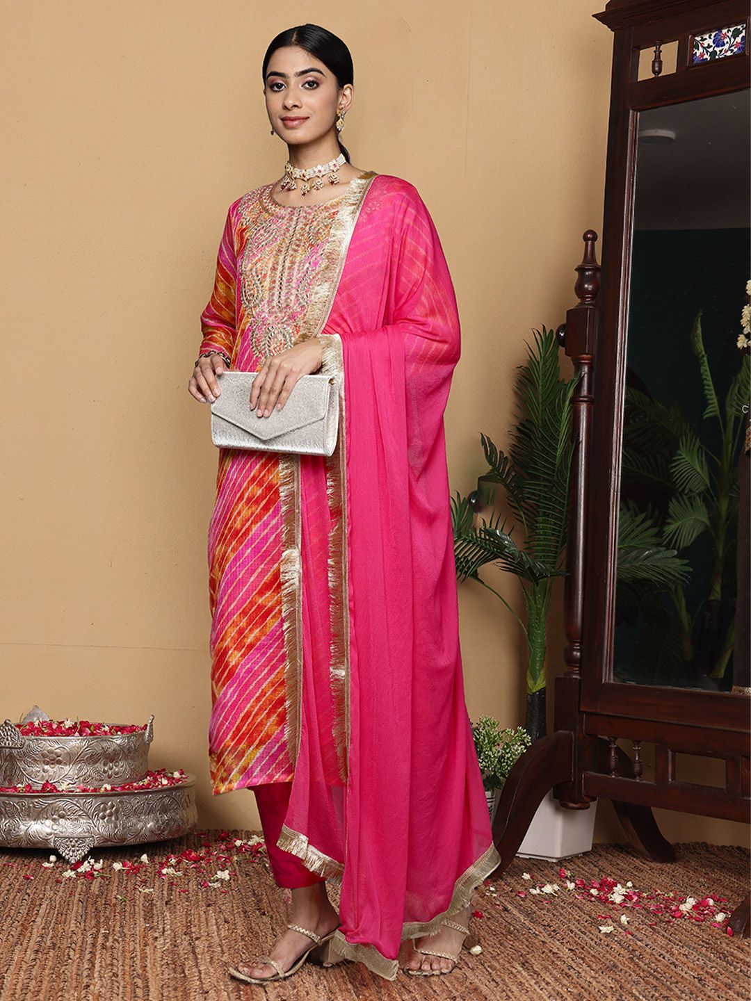 Dhiyona VA Women's Dyed Regular Thread Work Kurta with Trousers & With Dupatta