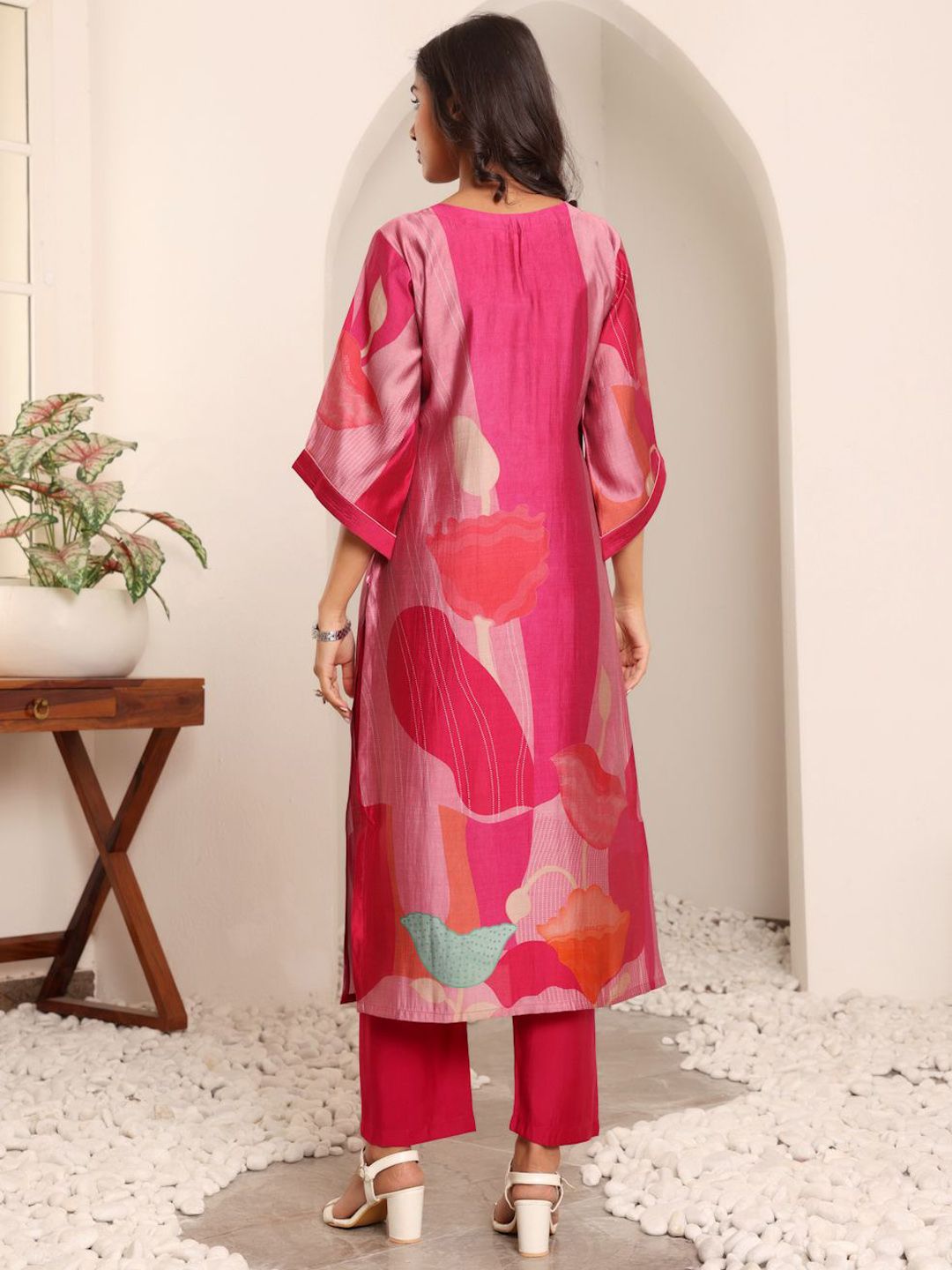 Dhiyona VA Women'sAbstract Printed Notch Neck Chanderi Silk Straight Kurta With Trousers
