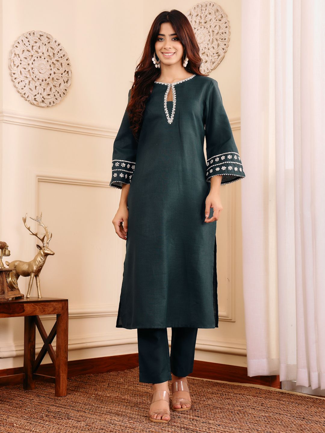 Dhiyona VA Women'sEmbroidered Straight Sequinned Kurta with Palazzos