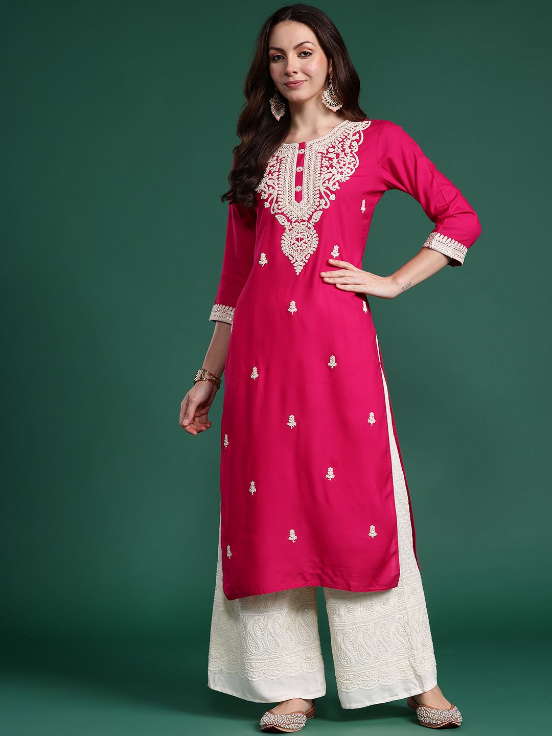 Dhiyona IE Women Floral Embroidered Thread Work Kurta