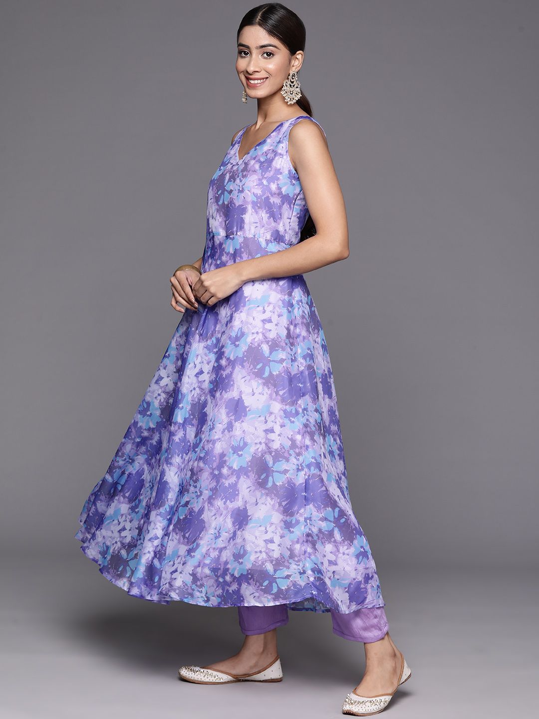 Dhiyona VA Women's Floral Printed Empire Gotta Patti Kurta with Trousers & With Dupatta