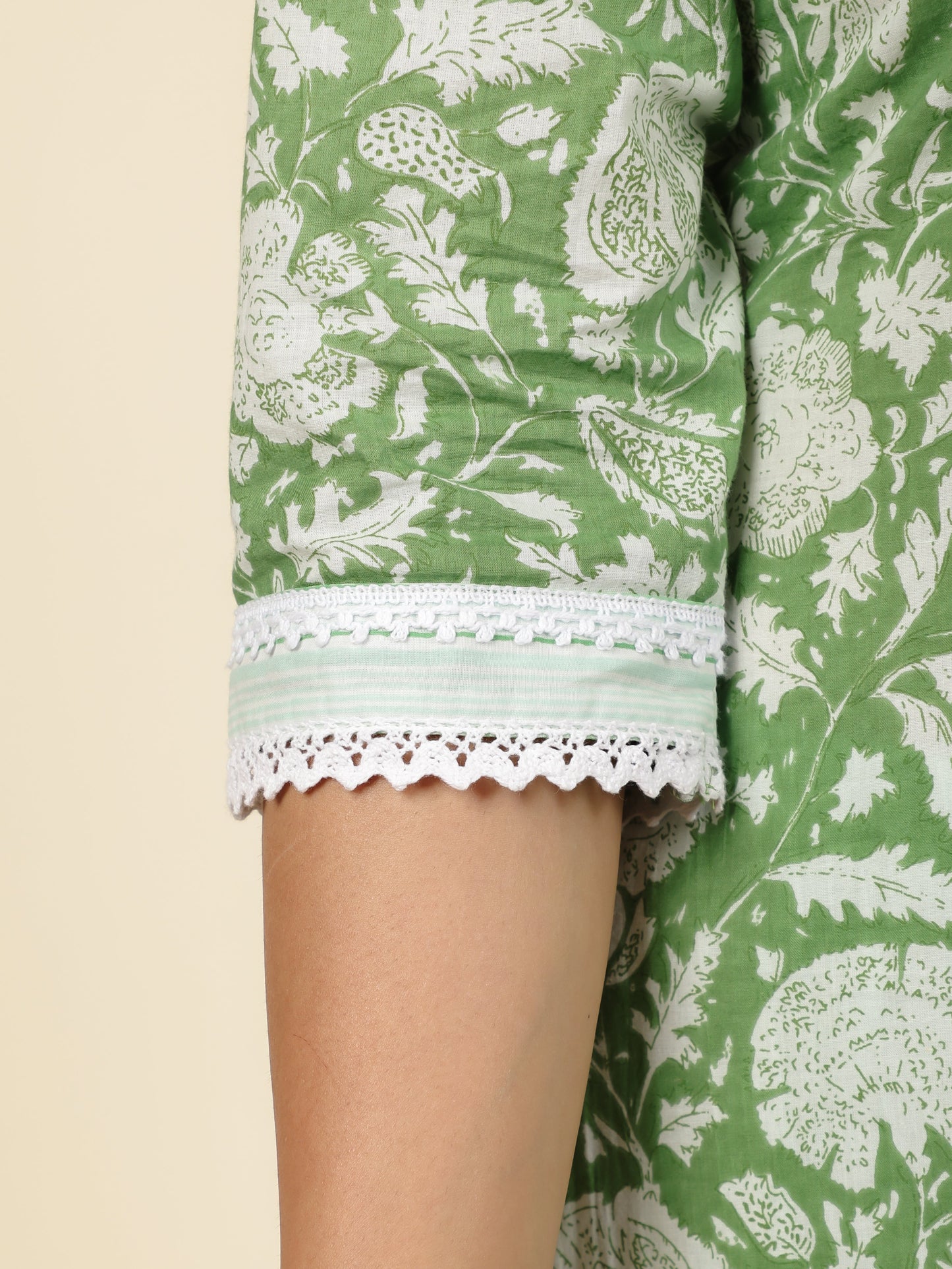 Women's Cotton Green Straight Kurta