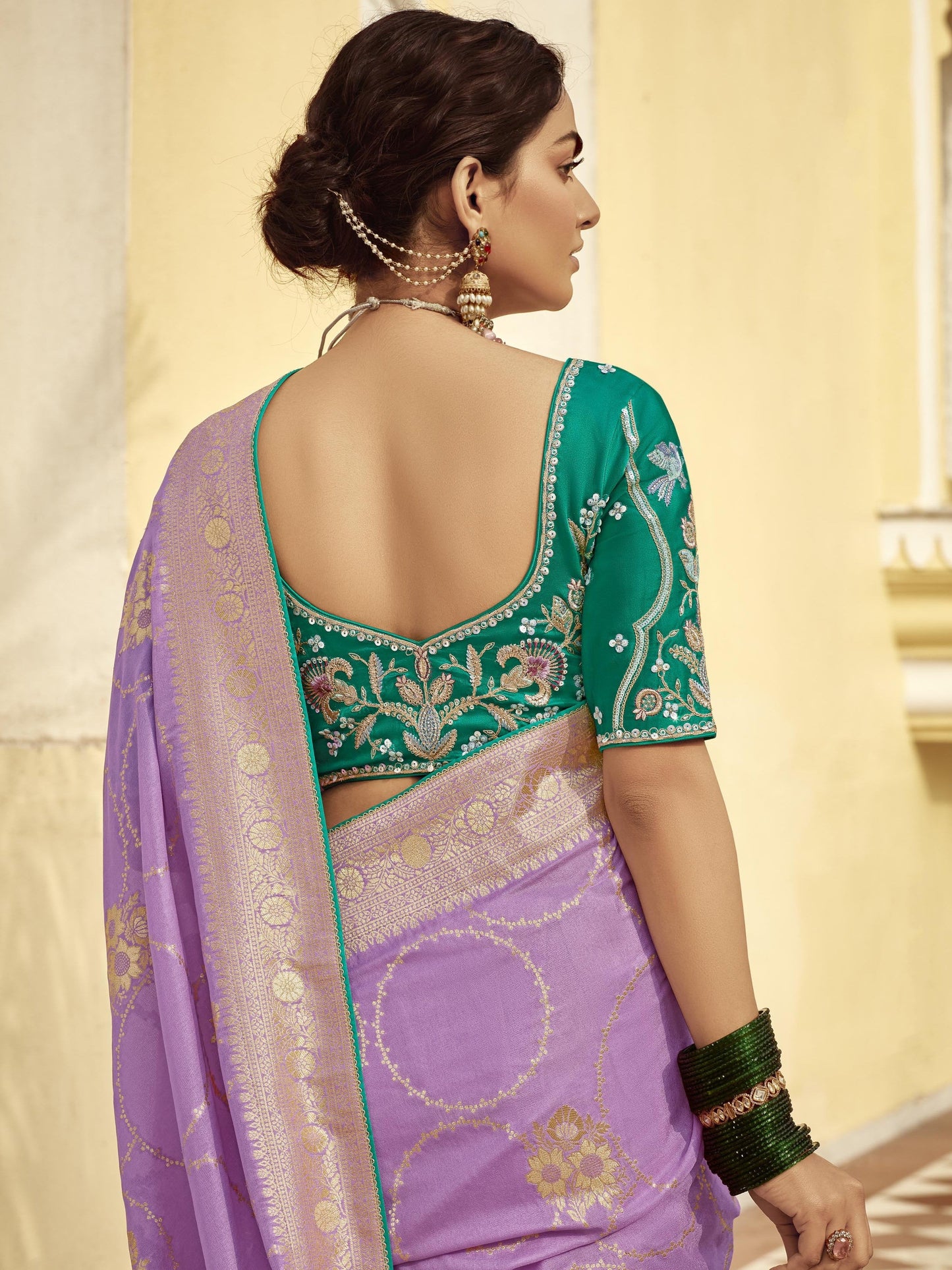 Dhiyona KM Women Lavender Banarasi Silk Saree With Zari Weaving