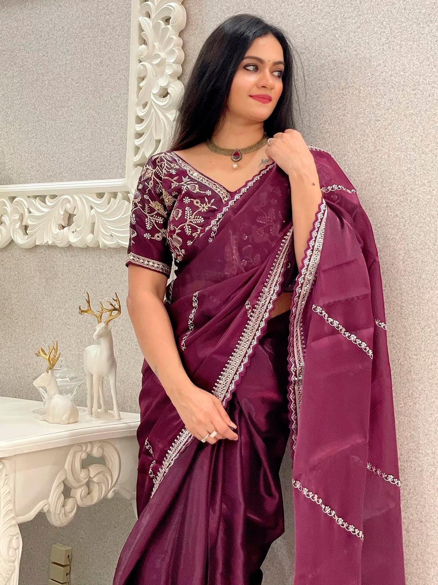 Women's Organza Purple Embellished Designer Saree With Blouse Piece