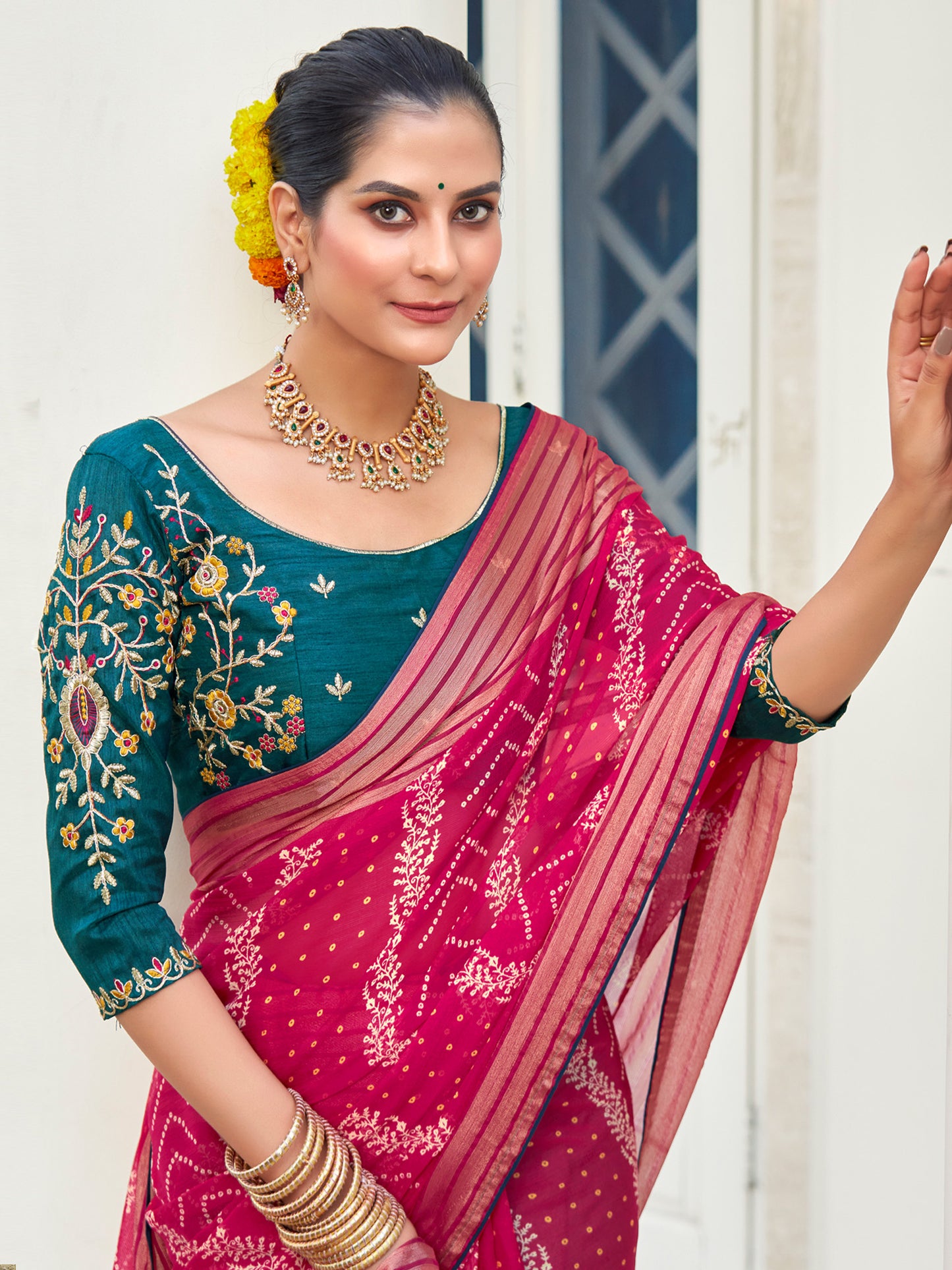 Women's Chiffon Pink Embellished Designer Saree With Blouse Piece