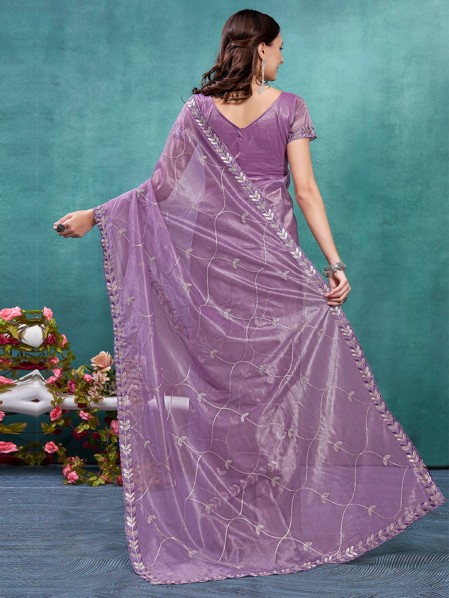 Women's Organza Mauve Embellished Designer Saree With Blouse Piece