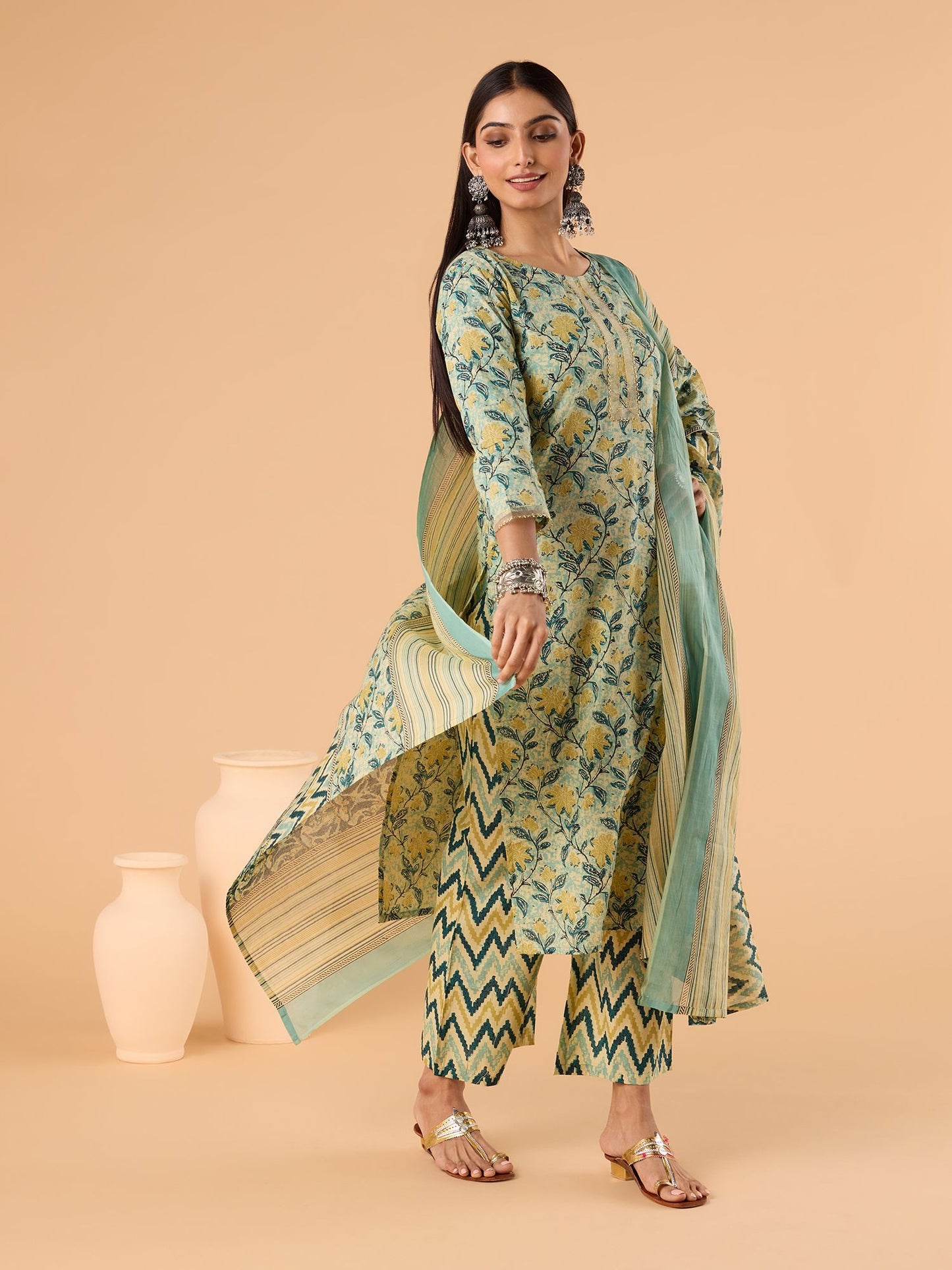 Dhiyona RV Women's Jaipuri Floral print straight side slit Kurta Plazzo Set with Dupatta