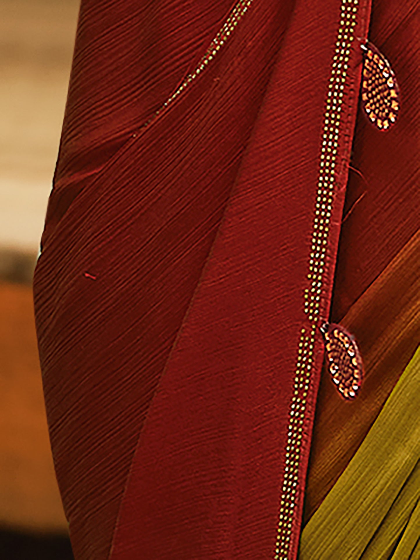 Women's Chiffon Maroon Embellished Celebrity Saree With Blouse Piece