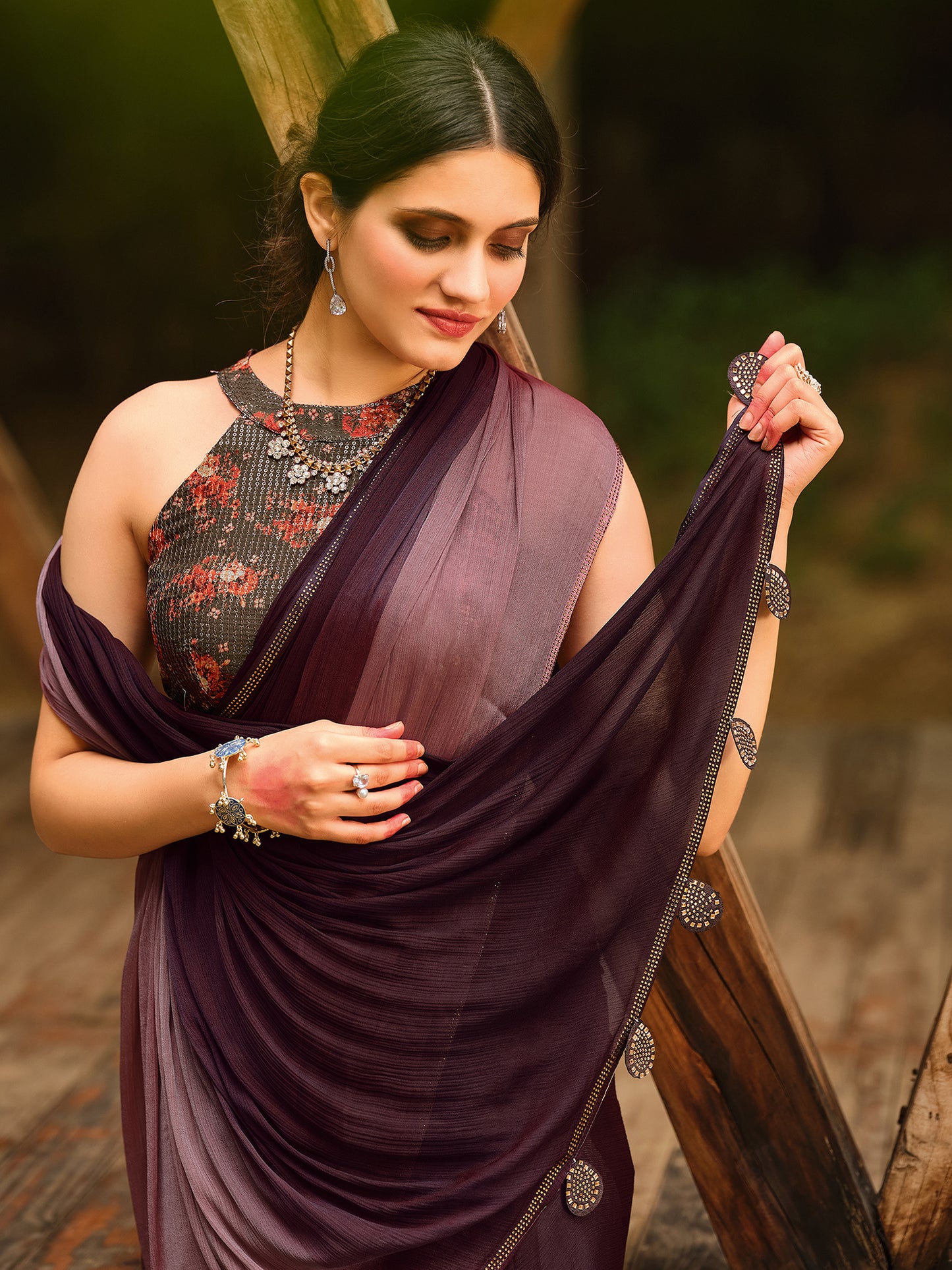 Women's Chiffon Purple Embellished Celebrity Saree With Blouse Piece