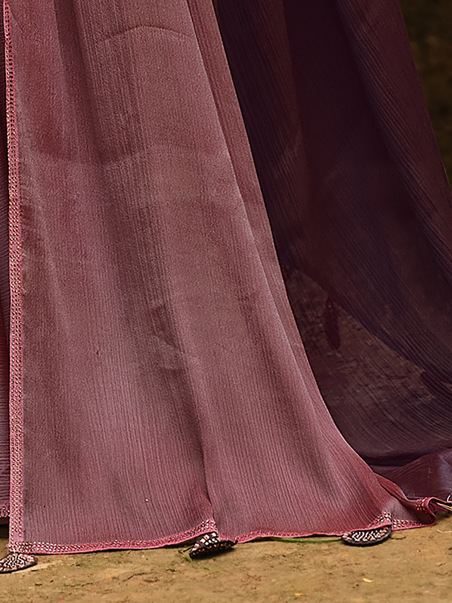 Women's Chiffon Purple Embellished Celebrity Saree With Blouse Piece