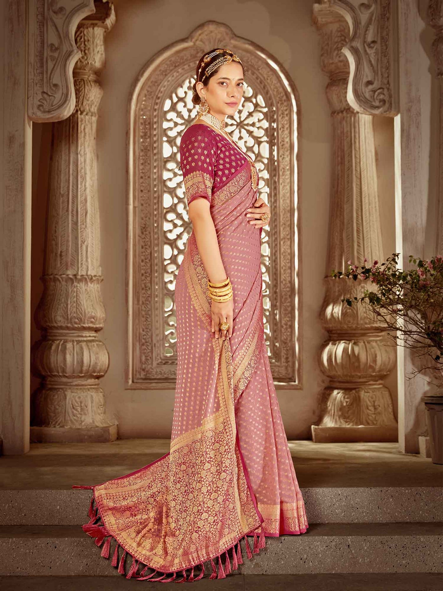 Women's Georgette Pink Woven Design Designer Saree With Blouse Piece