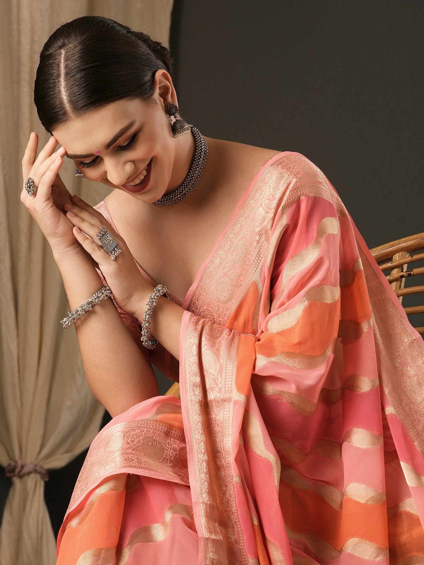 Women's Georgette Pink Woven Design Designer Saree With Blouse Piece