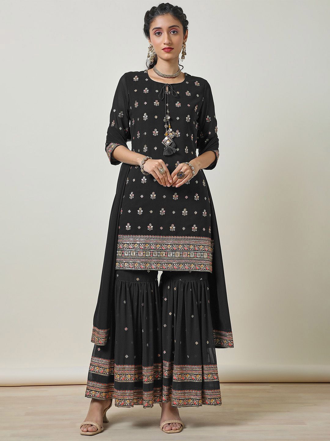 Dhiyona SO Women's Women Floral Regular Thread Work Kurta with Sharara & With Dupatta