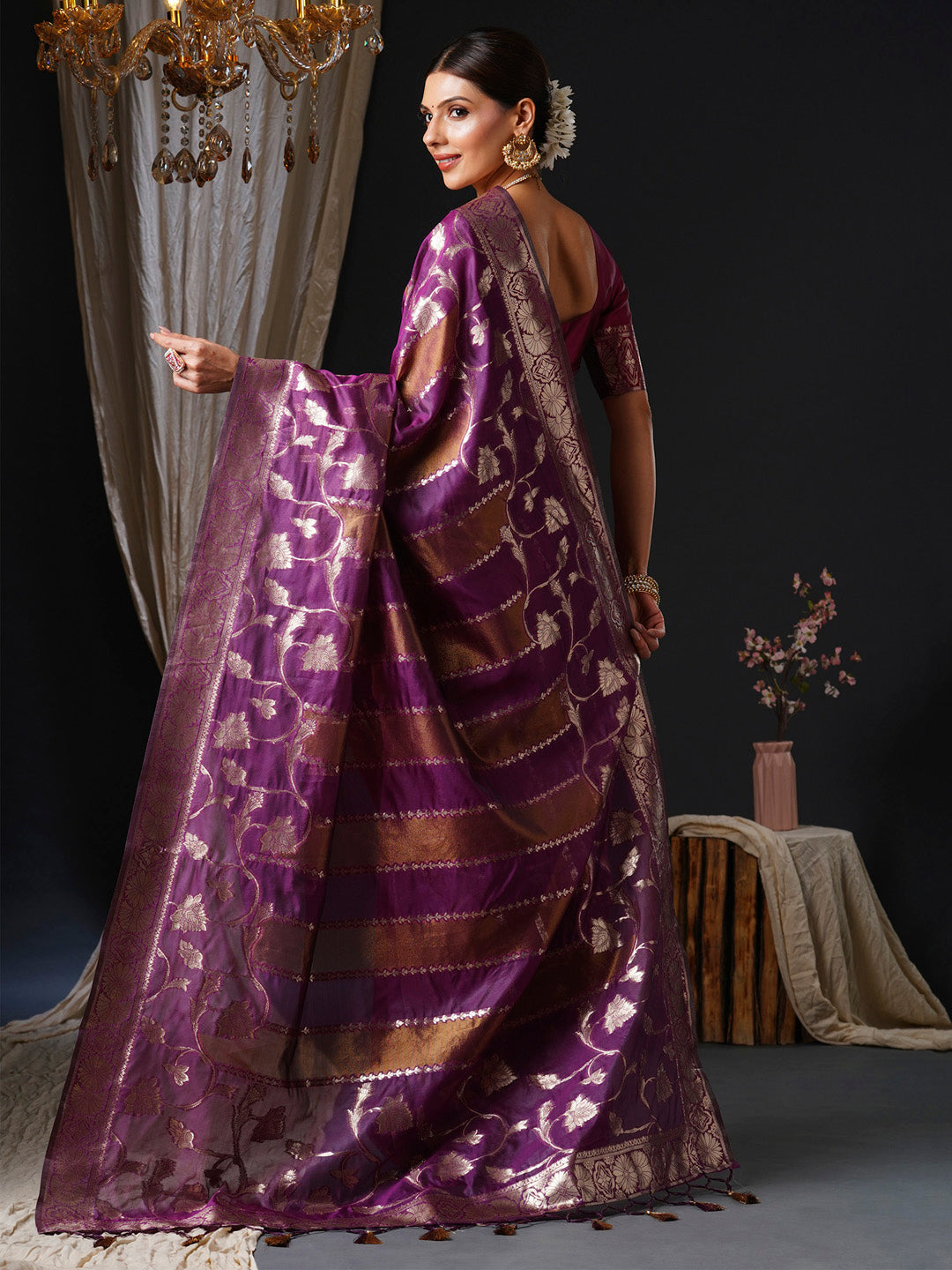 Women's Organza Pink Woven Design Designer Saree With Blouse Piece