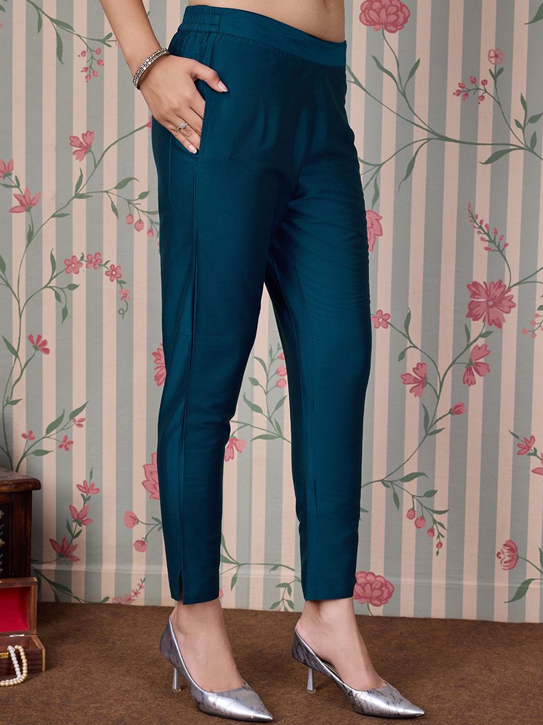 Dhiyona OD Blue Ethnic Motifs Embroidered Zari Kurta With Trousers & Dupatta