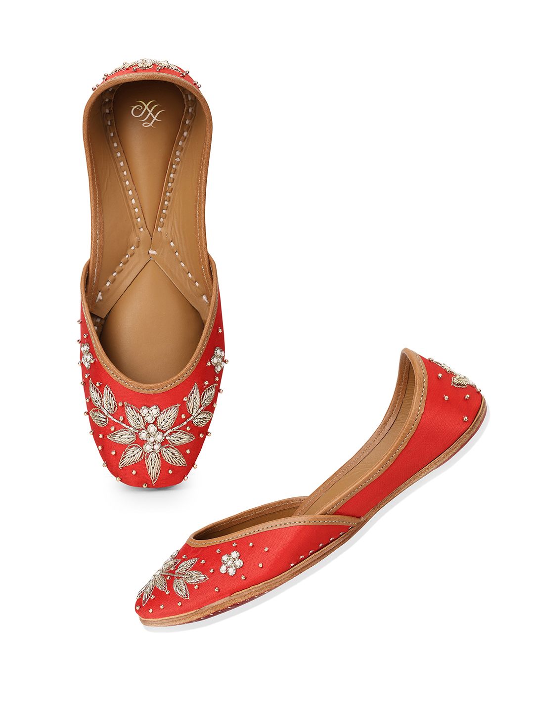 Dhiyona HOP Women Embellished Ethnic Mojaris Flats