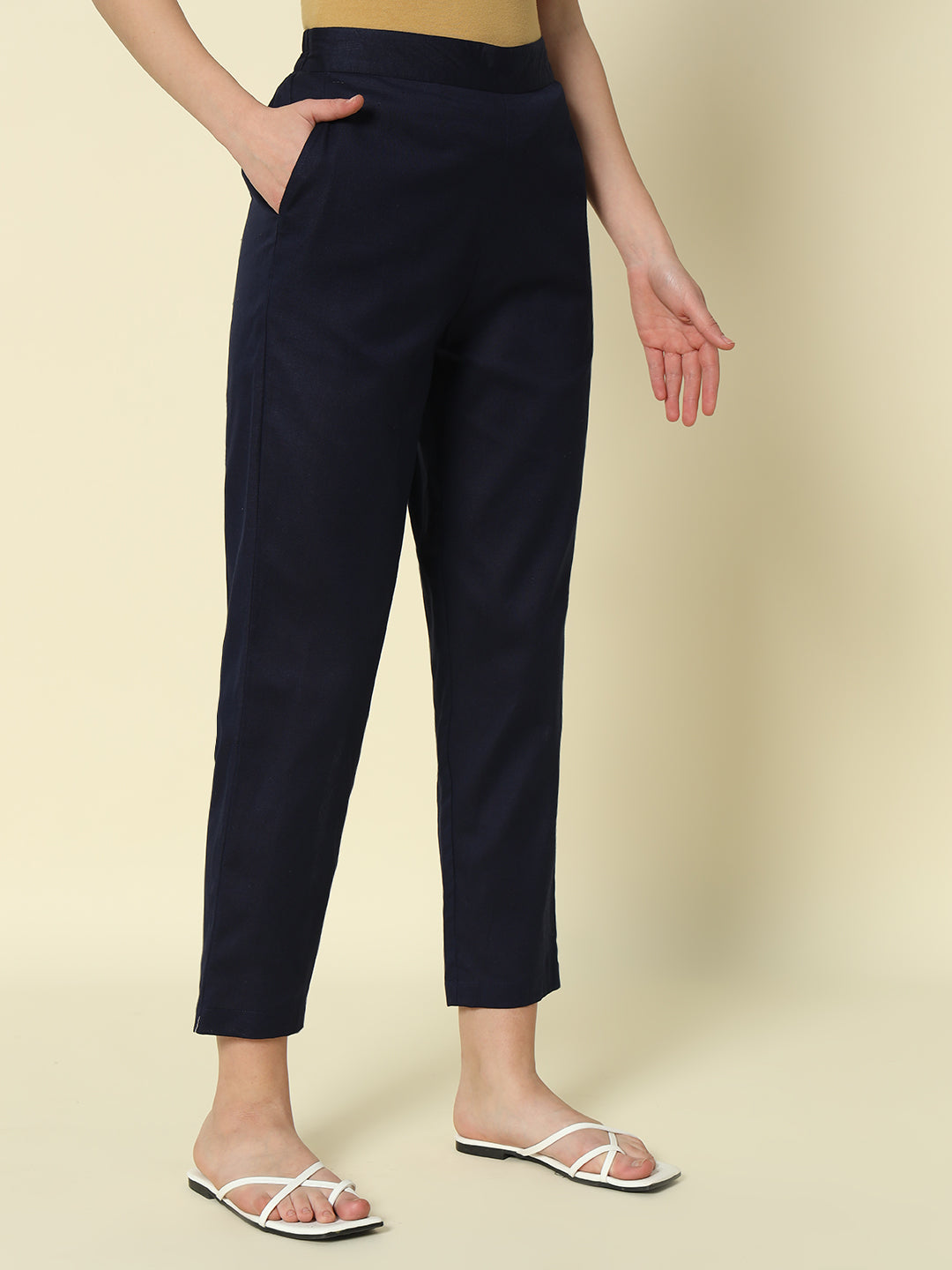 Dhiyona FL Women's Navy blue Cotton Solid Pant