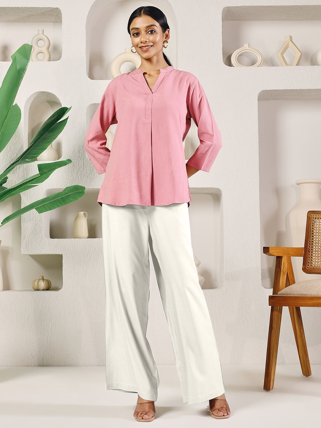 Dhiyona FL Women's Off-White Solid Rayon Palazzo