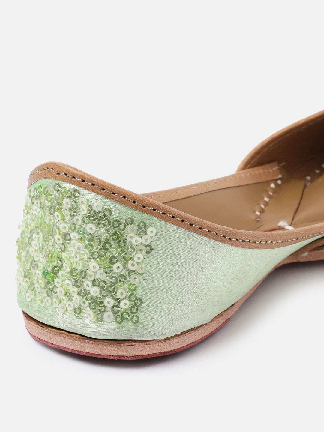 Dhiyona HOP Women Embellished Ethnic Mojaris