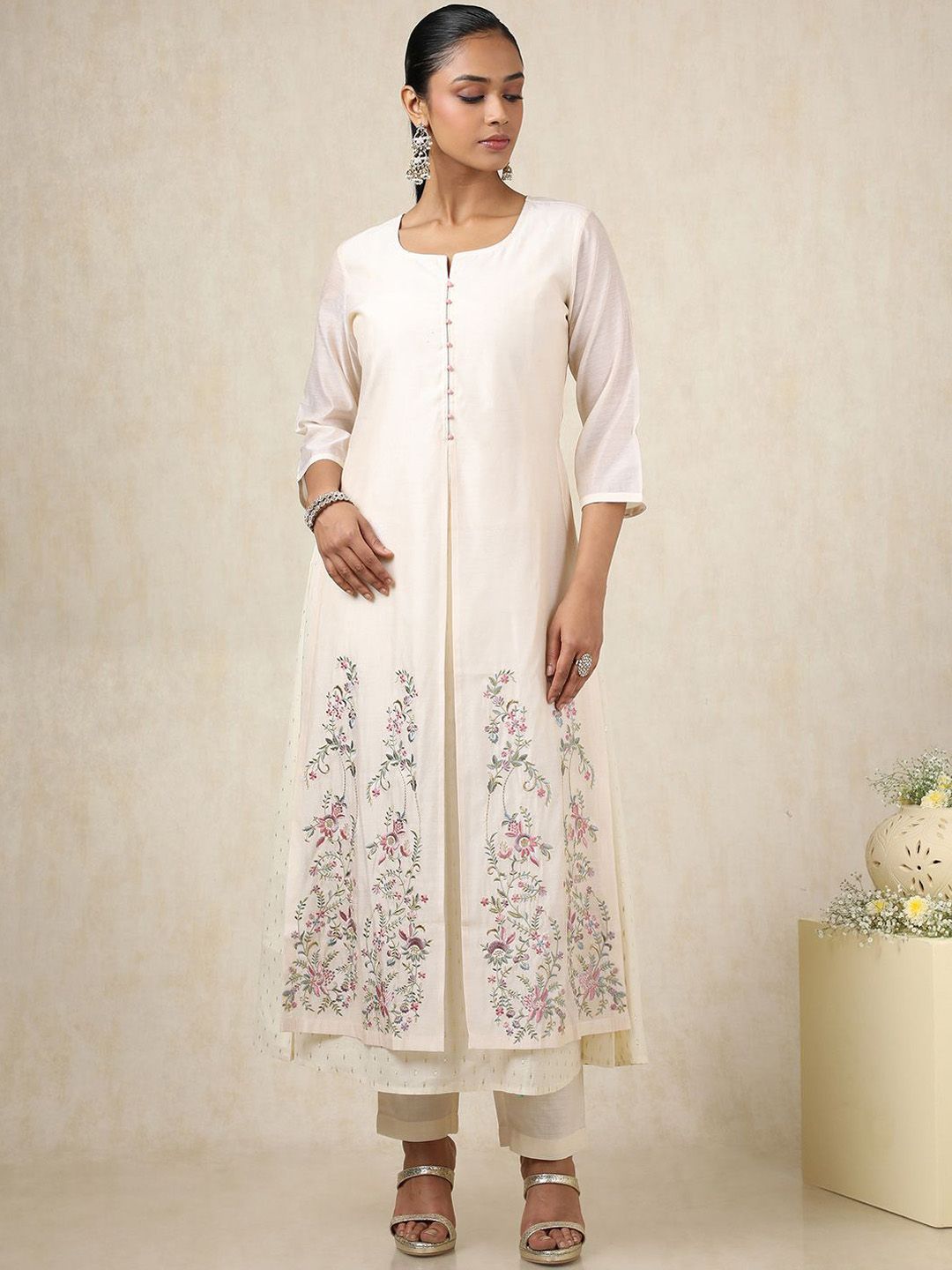 Dhiyona SO Women's Alina Cut Floral Embroidered Thread Work Round Neck Chanderi Silk Kurta With Trousers & Dupatta