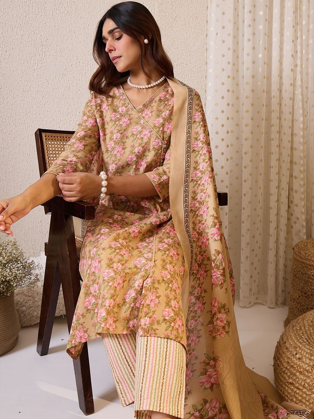 Floral Printed Straight Pure Cotton Kurta With Trousers & Dupatta